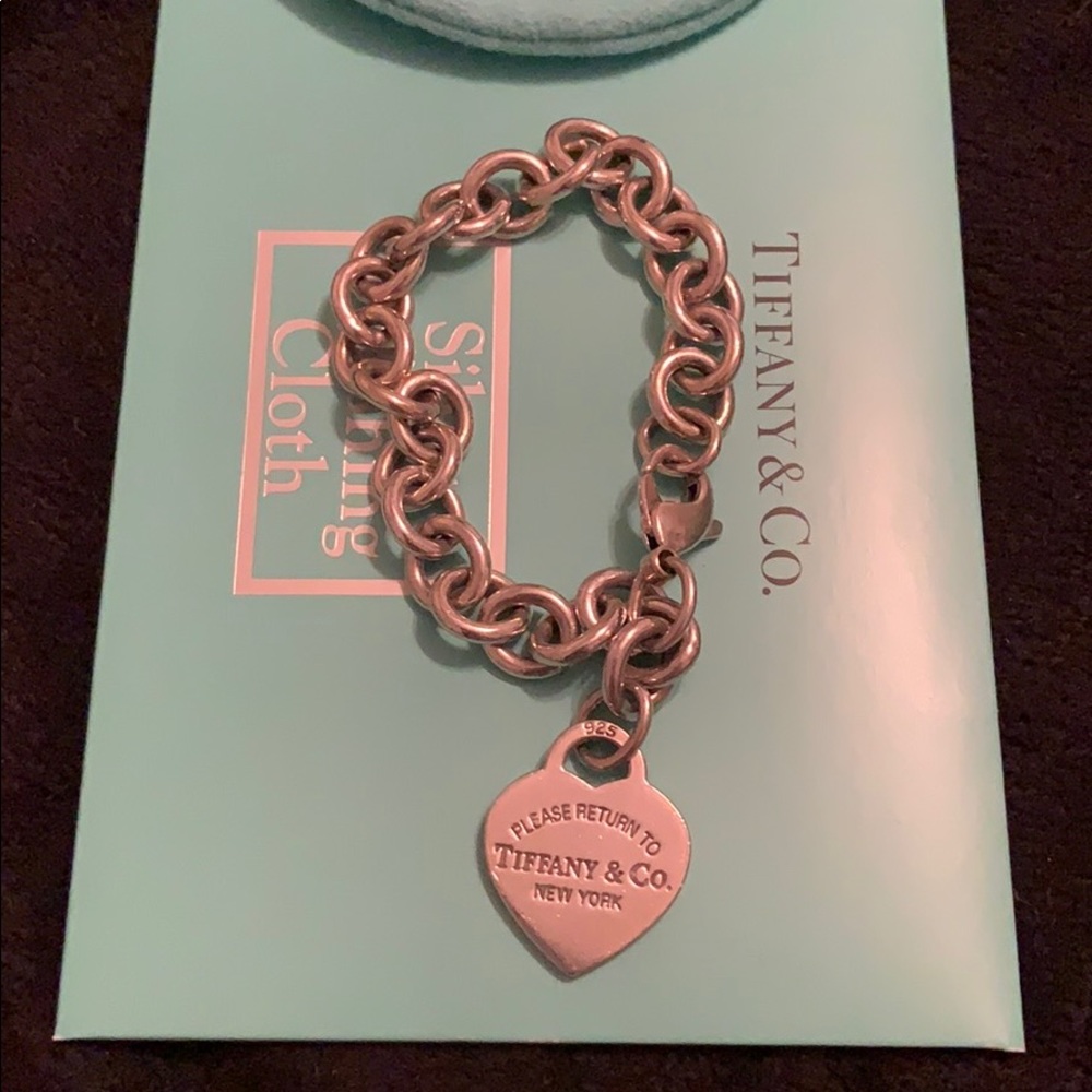 Tiffany & Co “Return to Tiffany” heart bracelet